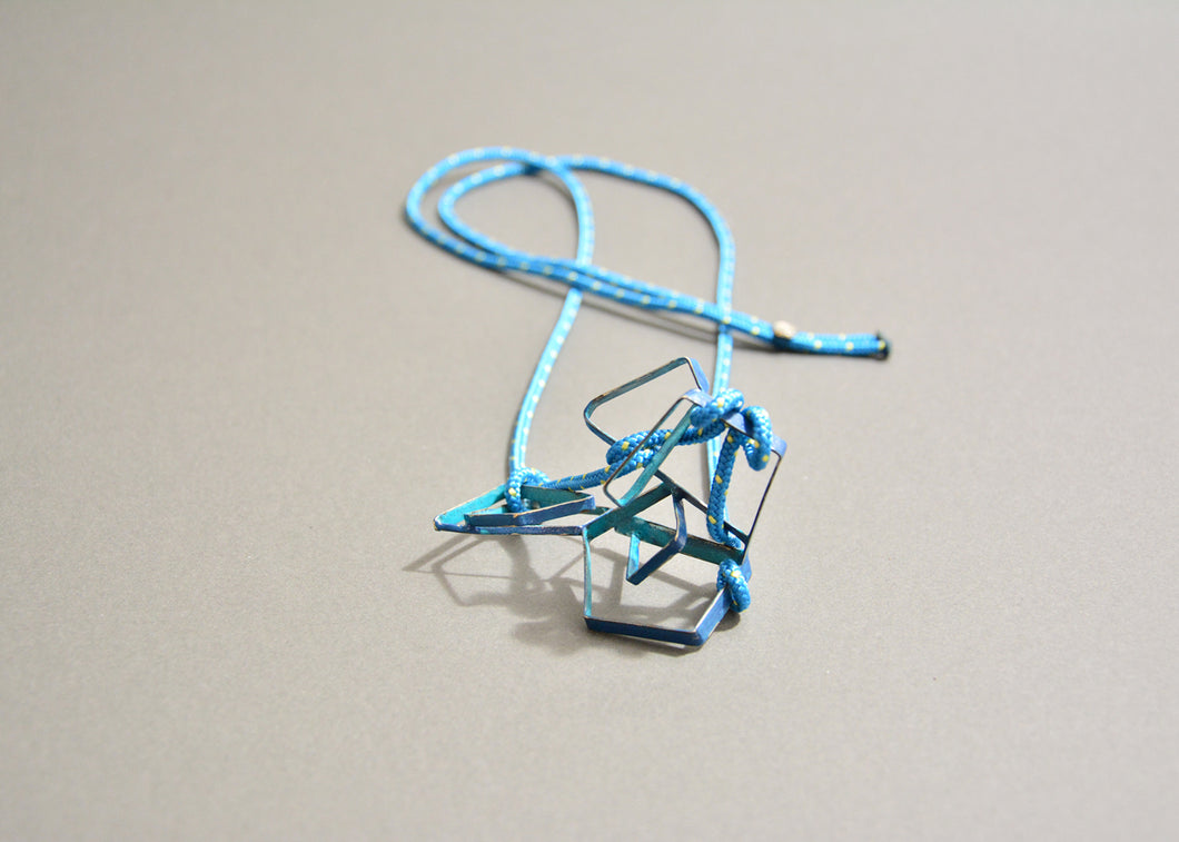 Estibador Necklace in Blue